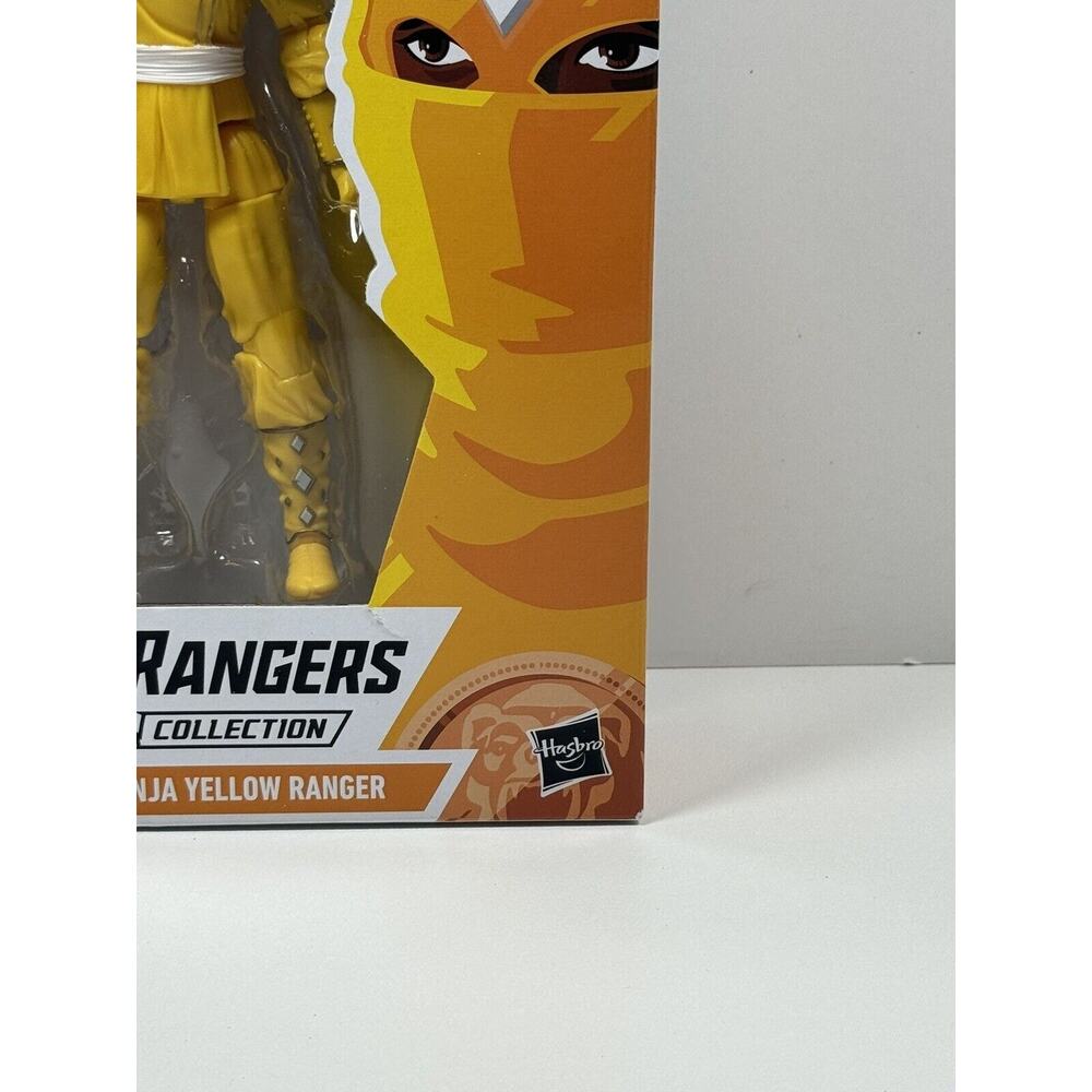 Hasbro Power Rangers Yellow Ranger Lighting Collection - Picture 4 of 12